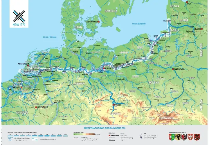 Mapa przedstawia **drogi wodne w Europie**, ze szczególnym uwzględnieniem międzynarodowej drogi wodnej E70, łączącej Amsterdam z Warszawą.