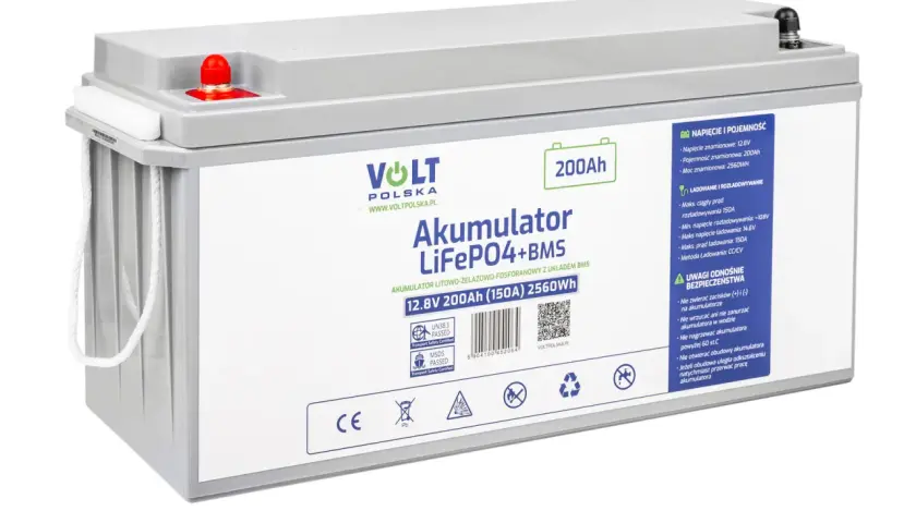 Akumulator LiFePO4+BMS 12.8V 200Ah to idealny wybór, jeśli zastanawiasz się, jaki akumulator do łodzi wędkarskiej będzie najlepszy. Zapewnia moc 2560Wh.