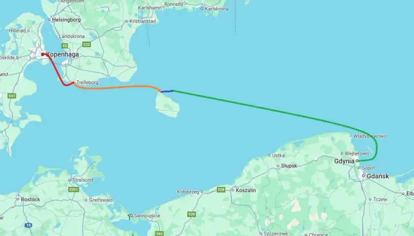 Trasa rejsu na Bornholm z Gdyni przez Trelleborg i Kopenhagę. Mapa pokazuje drogę morską i lądową.