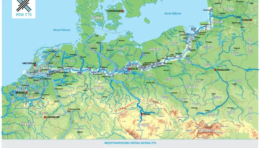 Mapa przedstawia **drogi wodne w Europie**, ze szczególnym uwzględnieniem międzynarodowej drogi wodnej E70, łączącej Amsterdam z Warszawą.