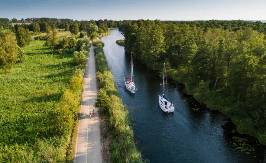 Port w Węgorzewie - Jak zaplanować idealny rejs po Mamrach?