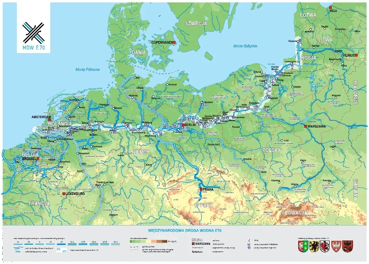 Mapa przedstawia **drogi wodne w Europie**, ze szczególnym uwzględnieniem międzynarodowej drogi wodnej E70, łączącej Amsterdam z Warszawą.